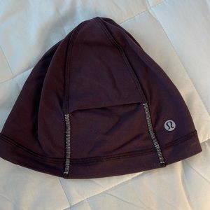 Lululemon running hat with ponytail flap